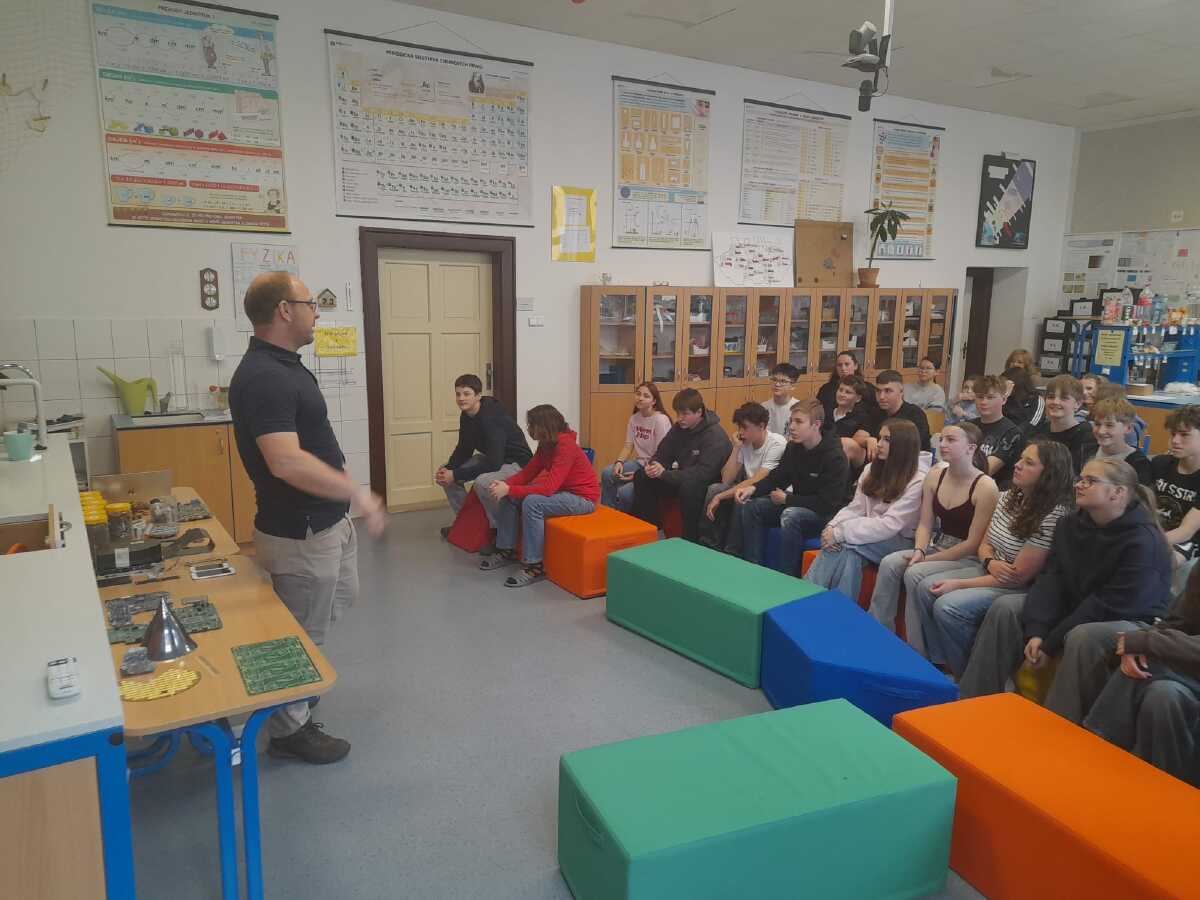 Přednáška o recyklaci, sběr elektroodpadu a baterií