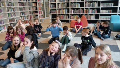 Třeťáci v knihovně